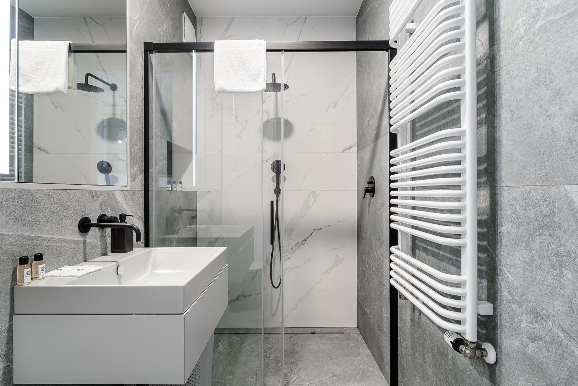 Luxury Apartments Mennica Residence With Parking Warsaw Exterior photo